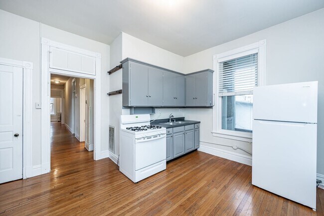 Photo - 3127 W Franklin St Unit 3127 W. Franklin - 2