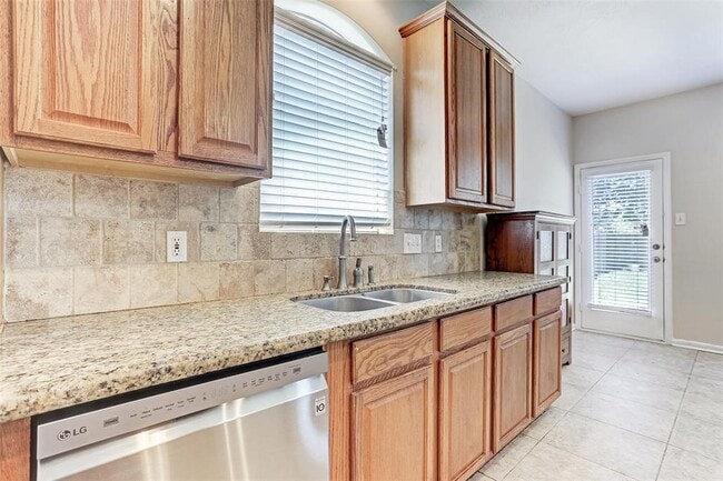Photo - 8607 Saratoga Dr