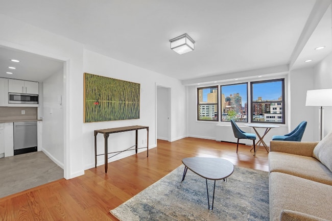 Building Photo - 520 E 81st St Rental