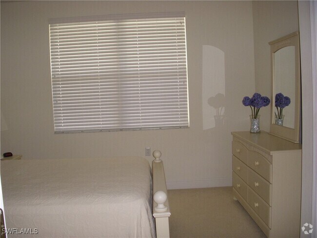 Building Photo - 11021 Gulf Reflections Drive Unit 303 Rental
