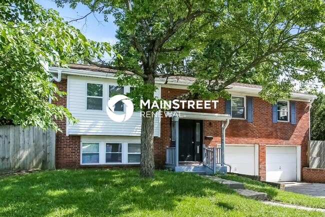 3 Bedroom Pet-Friendly Home in Columbus, OH with Main Street Renewal
