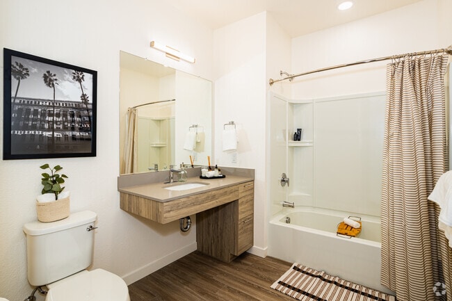 1BR, 1BA - 692SF