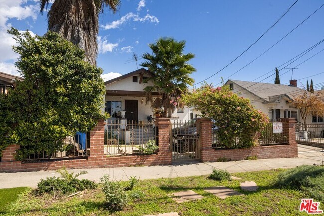 Building Photo - 1538 Mariposa Ave Rental