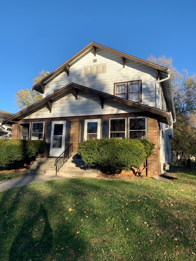 Building Photo - 813 N Bancroft St