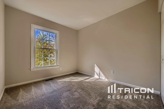 Photo - 337 Wye Mill Ct