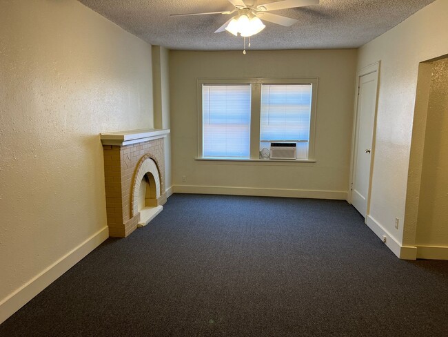 Photo - Updated Studio in the Paseo District Unit Apt 5