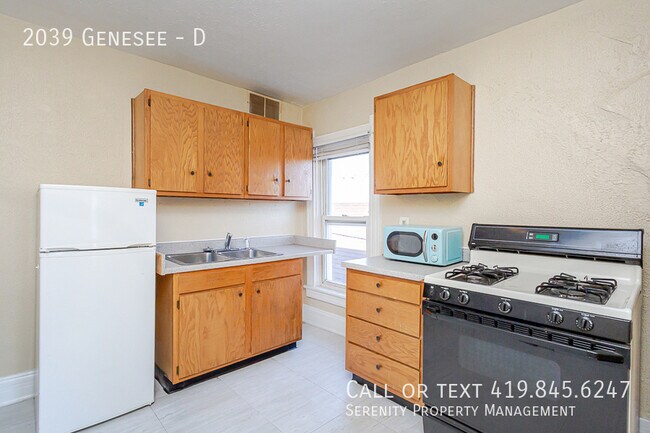 Photo - 2039 Genesee St Unit D