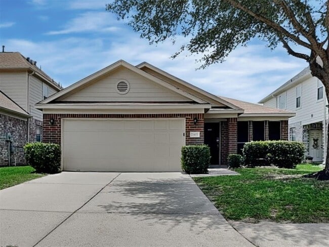 Building Photo - 2407 Aspen Dale Dr Rental