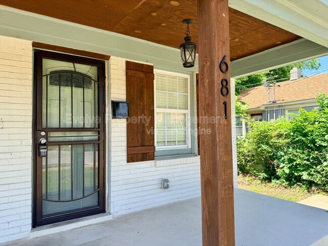 Photo - 681 Harrell St