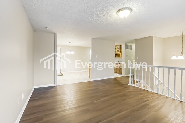 Photo - 1401 Wolf Cir