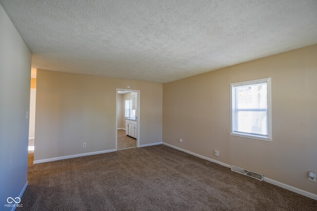 Photo - 136 S Webster Ave