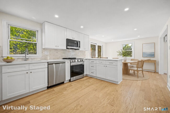 Photo - 22 Carrona Dr