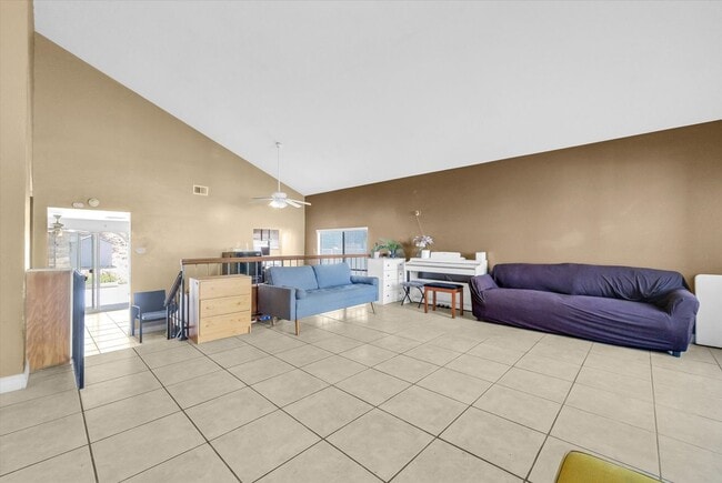 Photo - 5958 Quiroz Dr