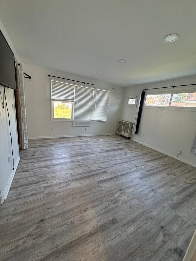 Photo - 1435 Grenleigh Rd