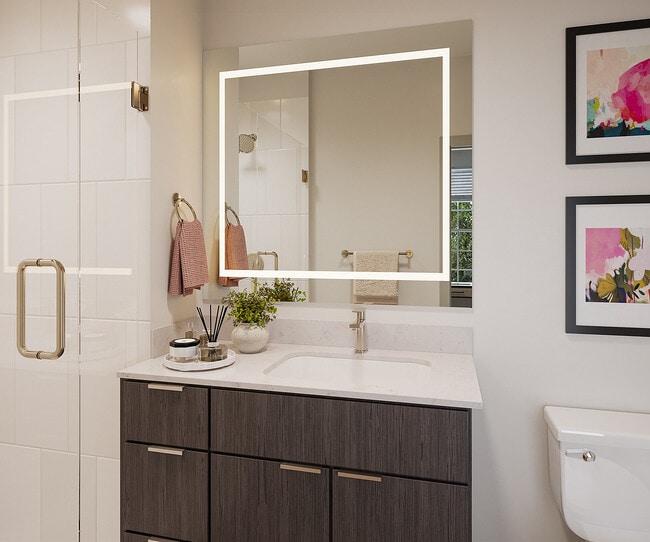 Private-Bathroom-Signature-on-Grand-Apartments-Near-UTK
