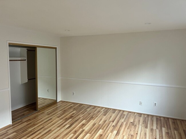 Photo - 13112 Moorpark St