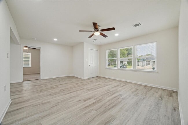 Photo - 3105 Babin Dr