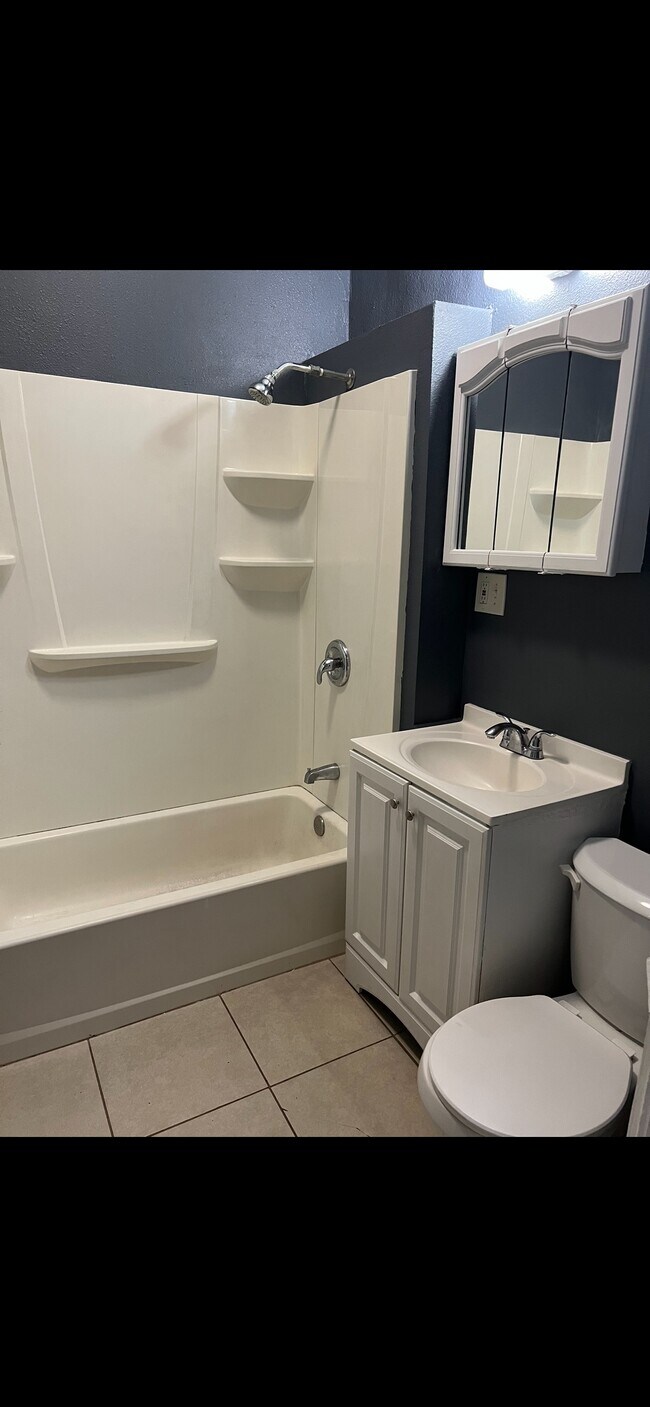 2415 10th St Rental For Rent in Sioux City, IA