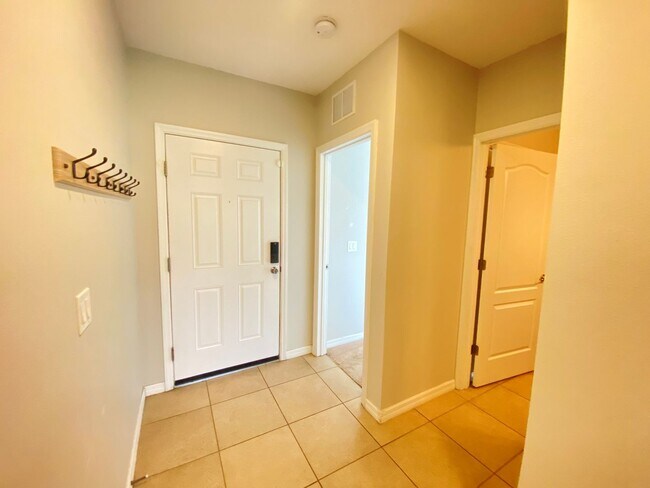 Photo - WINTER SPRINGS!  TUSCANY PLACE TOWNHOME - ...