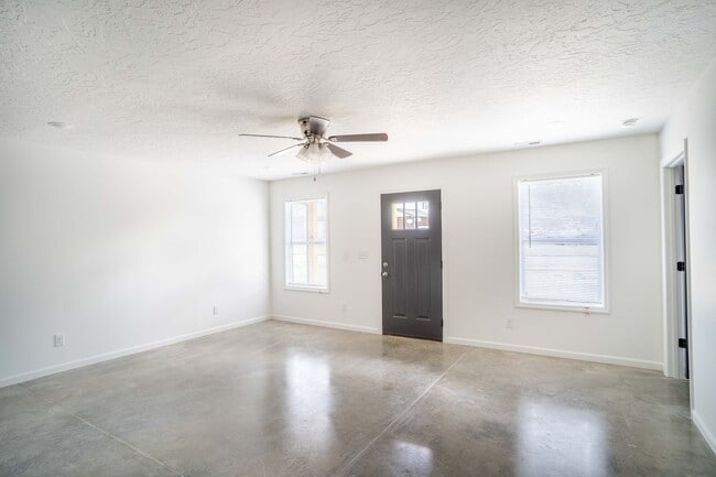 Photo - 526 Gadsden Rd NW Unit 2