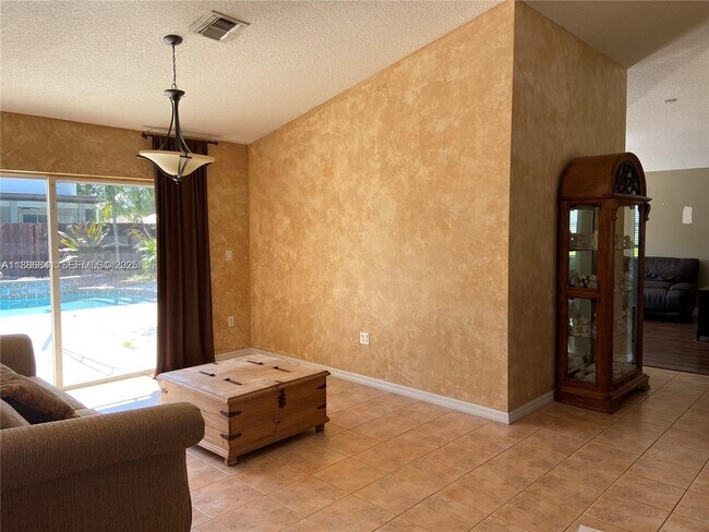 Photo - 18121 SW 152nd Ct