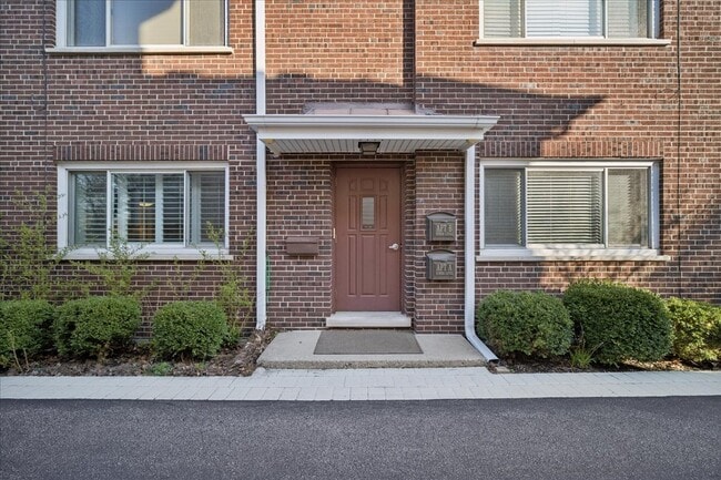 Photo - 319 Vine Ave Unit A