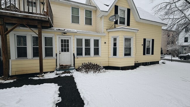 Photo - 554 Dubuque St Unit 554 Dubuque st Manchester