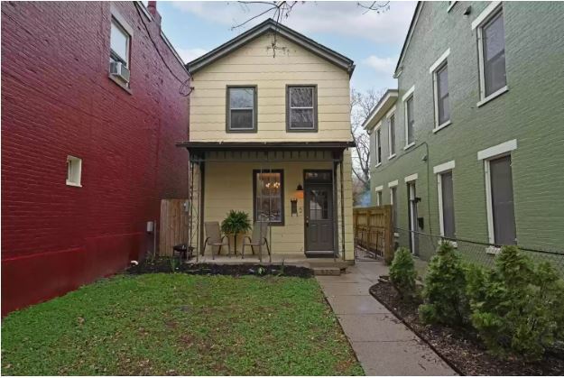 Photo - 635 Bakewell St