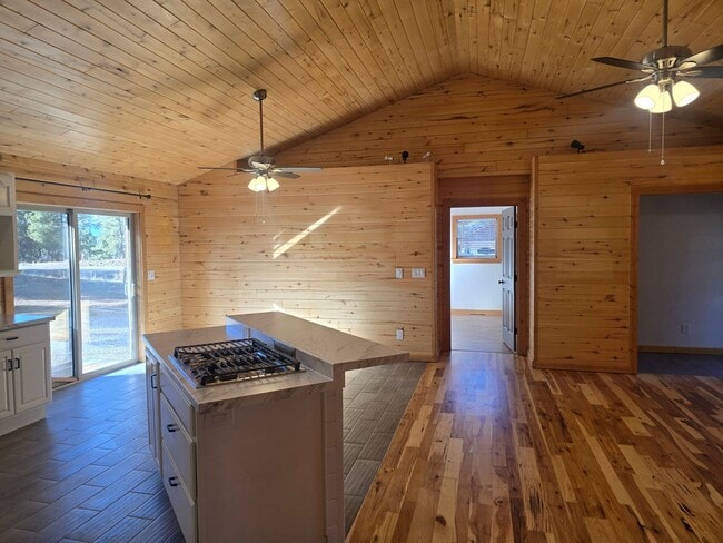 Photo - Lovely Lakewood Home