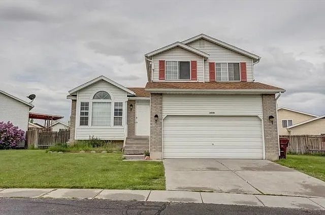 Photo - 2930 Dunsmoore Way