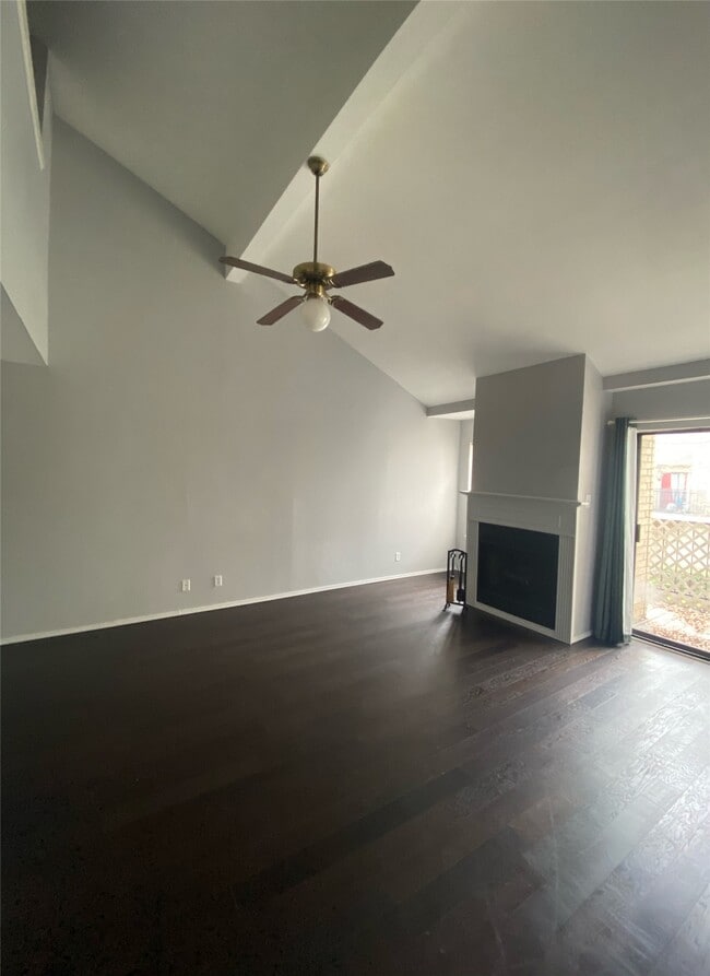 Photo - 10811 Richmond Ave. Unidad 135