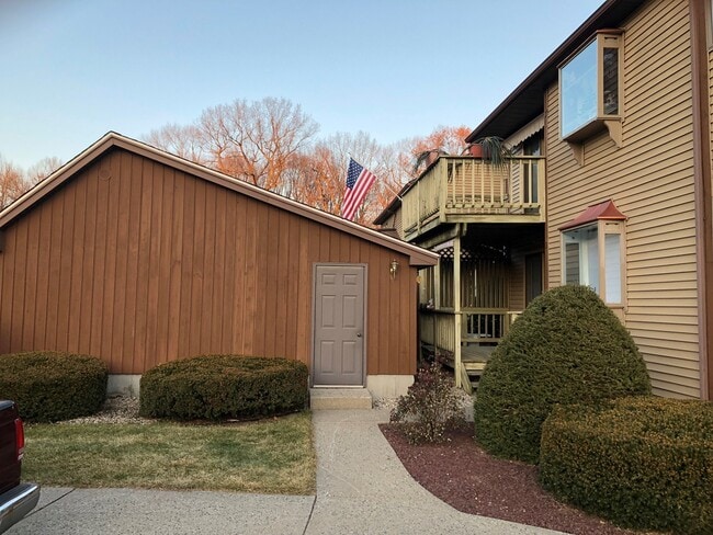 Photo - 163 Pine Grove Dr Unidad 163