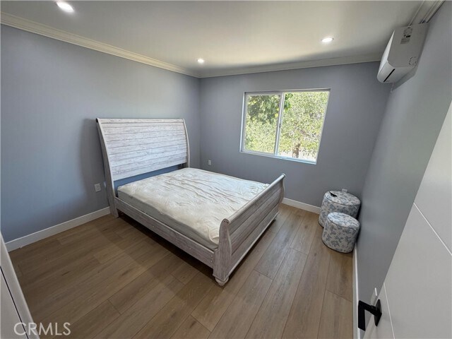 10621 McClemont Ave