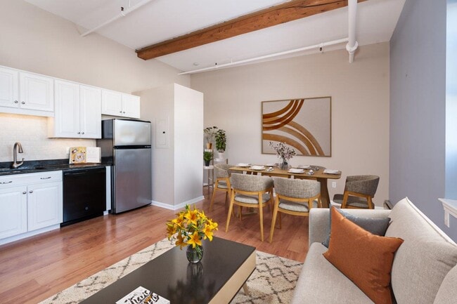 Photo - 156 Front St Unit 409