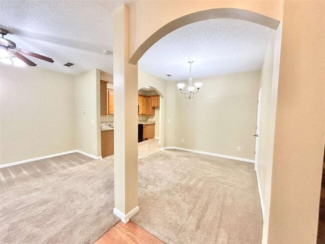 Photo - 5400 Festival Ave