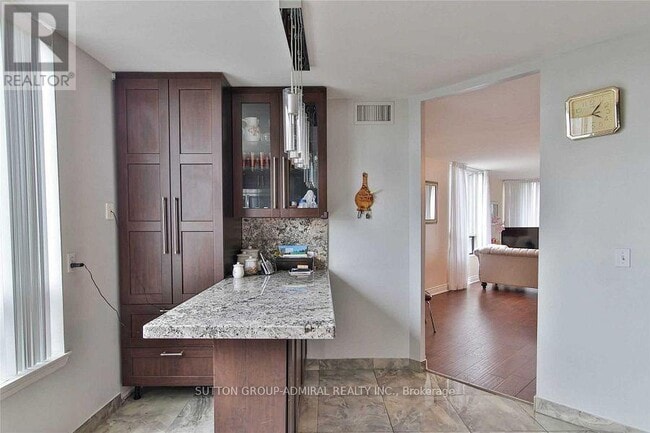 Photo - 1131 Steeles Ave W Unité 511