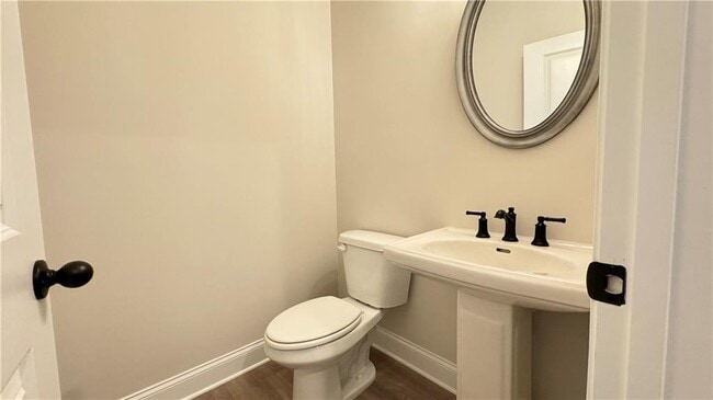 Photo - 709 Stickley Oak Way