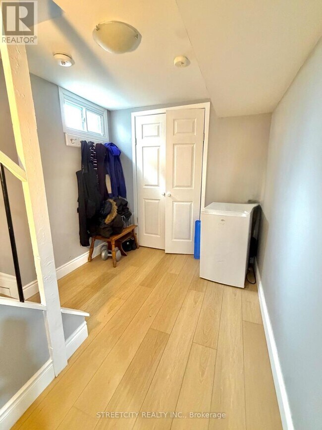 Photo - 237 Homestead Crescent