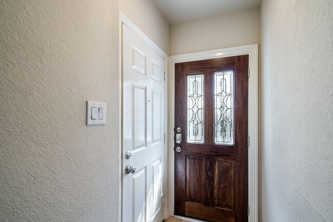 Photo - 3210 Clearview Cir