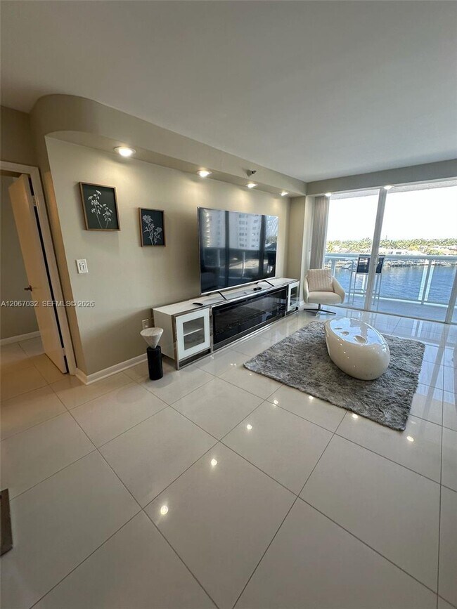 20515 E Country Club Dr Unit 747