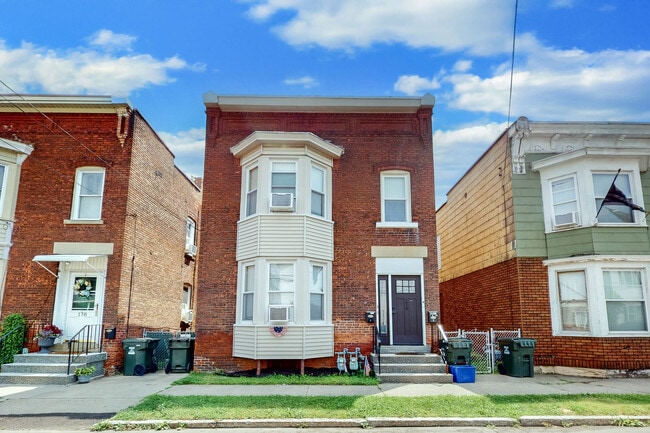 Building Photo - 176 Paine St Unit 2 Rental