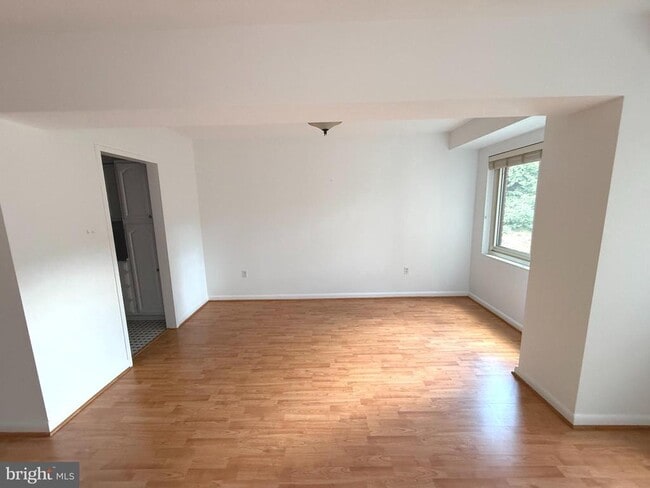 Photo - 4201 Cathedral Ave NW Unit 303E