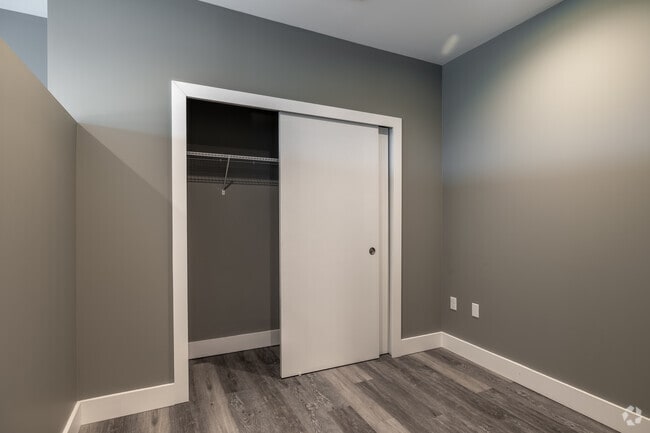 1BD, 1BA - 542SF - THE MASTERS