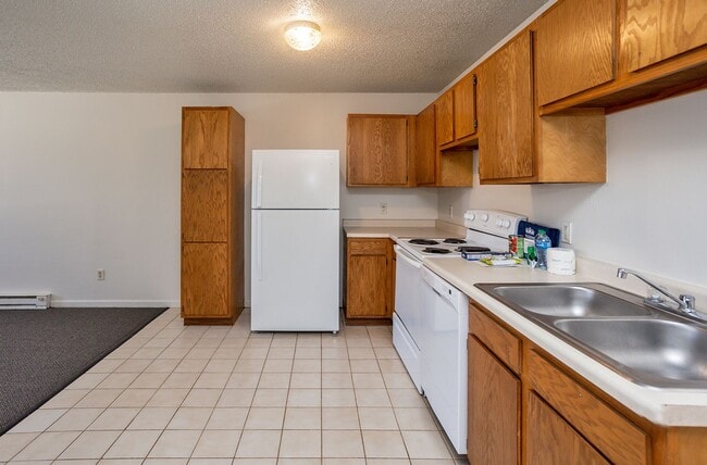 Photo - 2 Bedroom, Single-story Townhomes for rent... Unit 1684 S. 15th Ave W