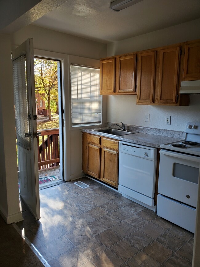 Photo - Fort Henry Gardens