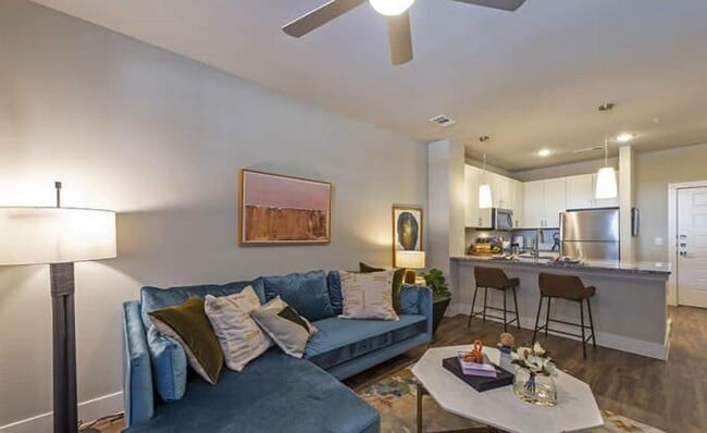 Building Photo - 1 bedroom in Houston TX 77058 Unit 1292 Rental