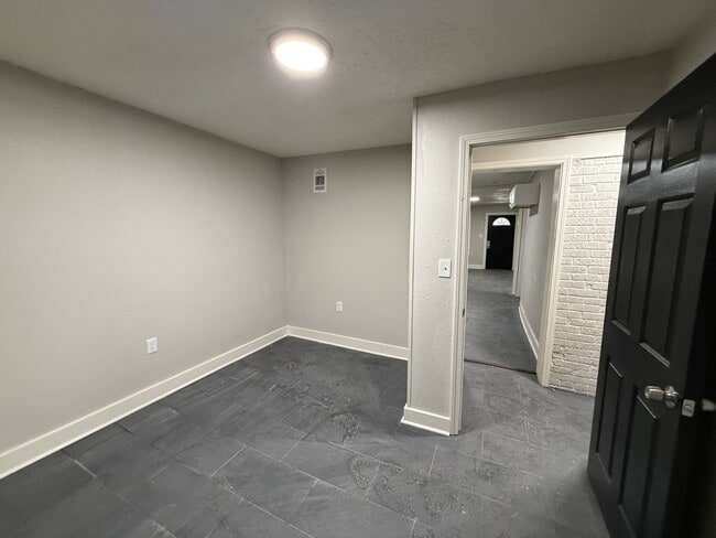 Photo - 2379 Saratoga Ave