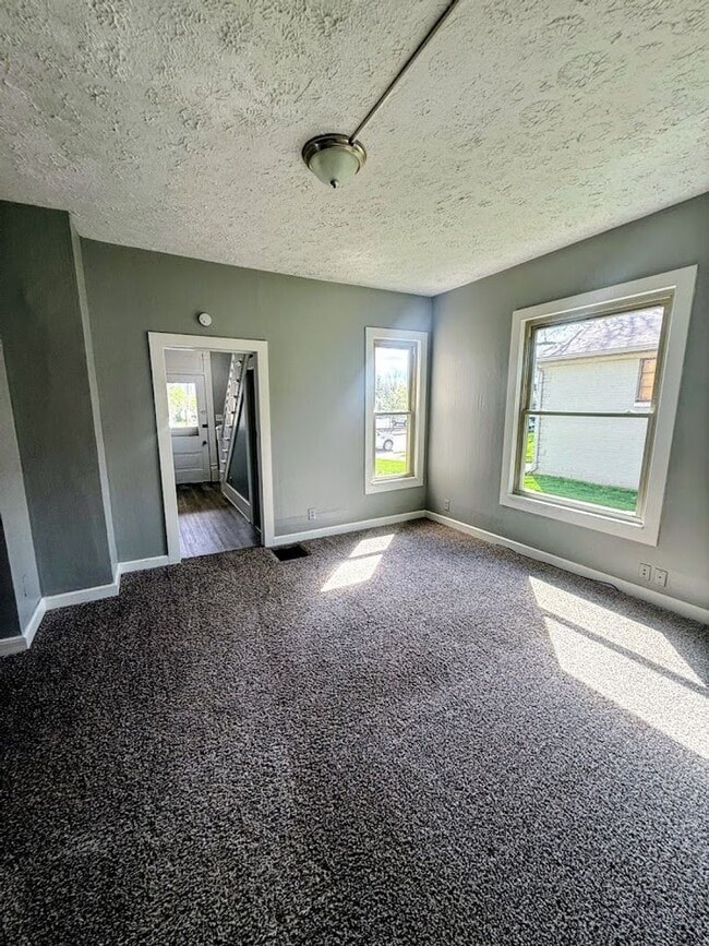 Photo - Spacious 4-Bedroom Home in North Canton – Prime Location