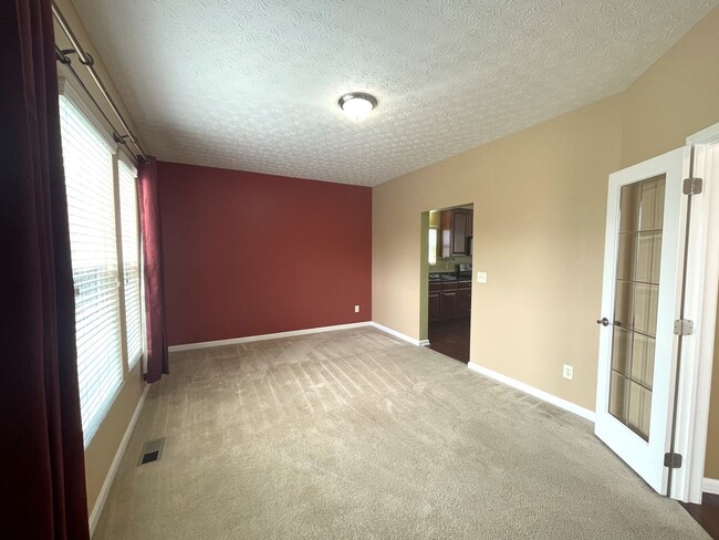 Photo - 6127 Janes Way