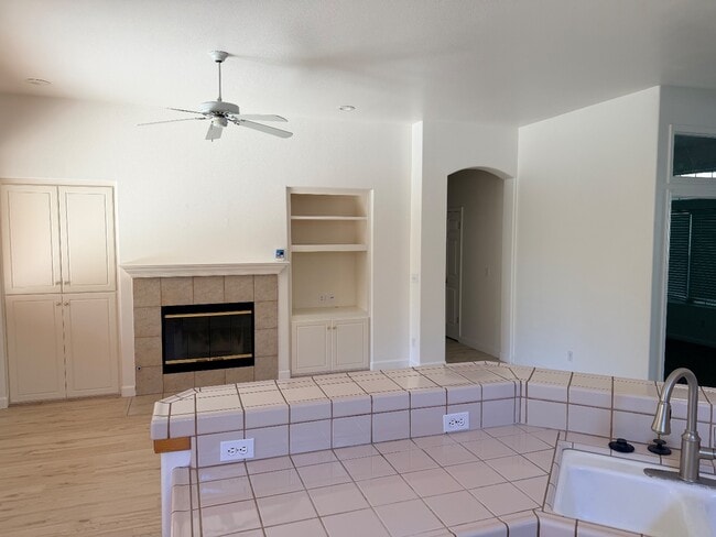 Photo - 6200 N Stockdale Dr